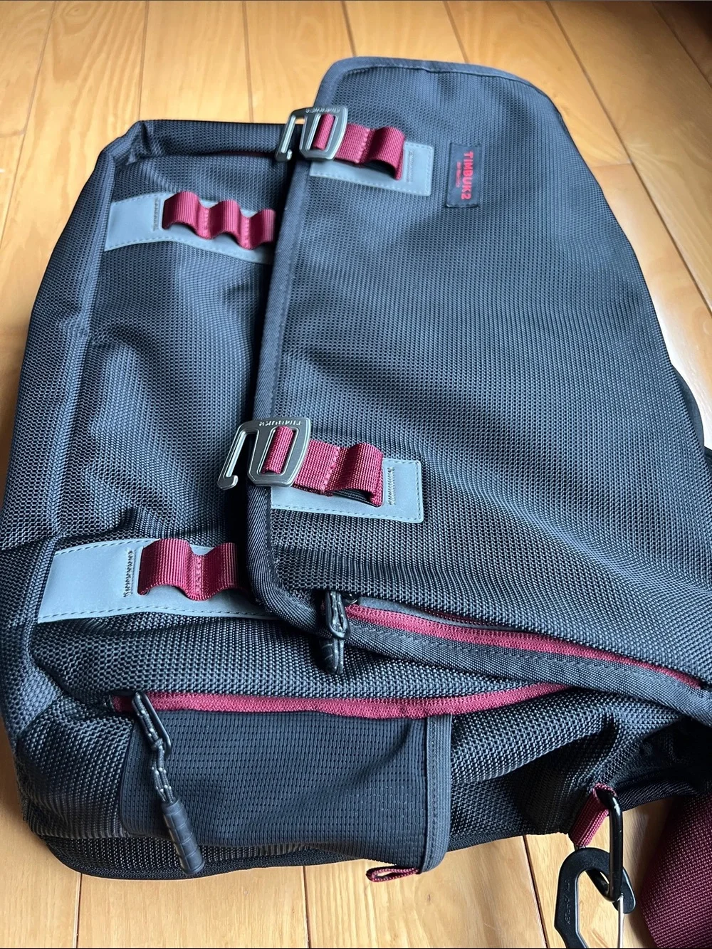 Timbuk2 Black Messenger Bag with Maroon Accents
